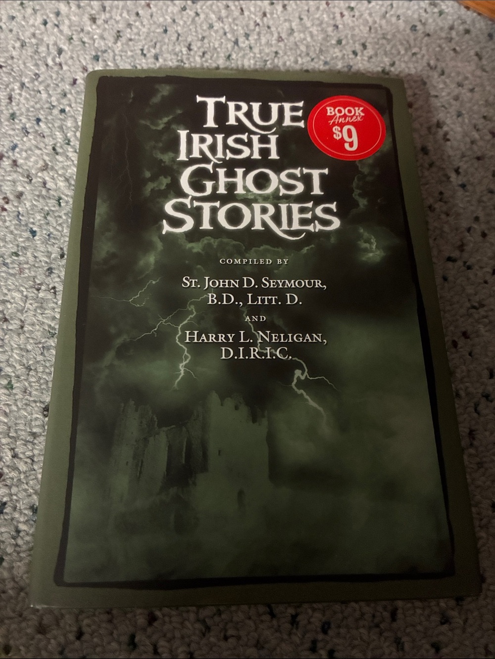 True Irish Ghost Stories — Green & Black Paperback